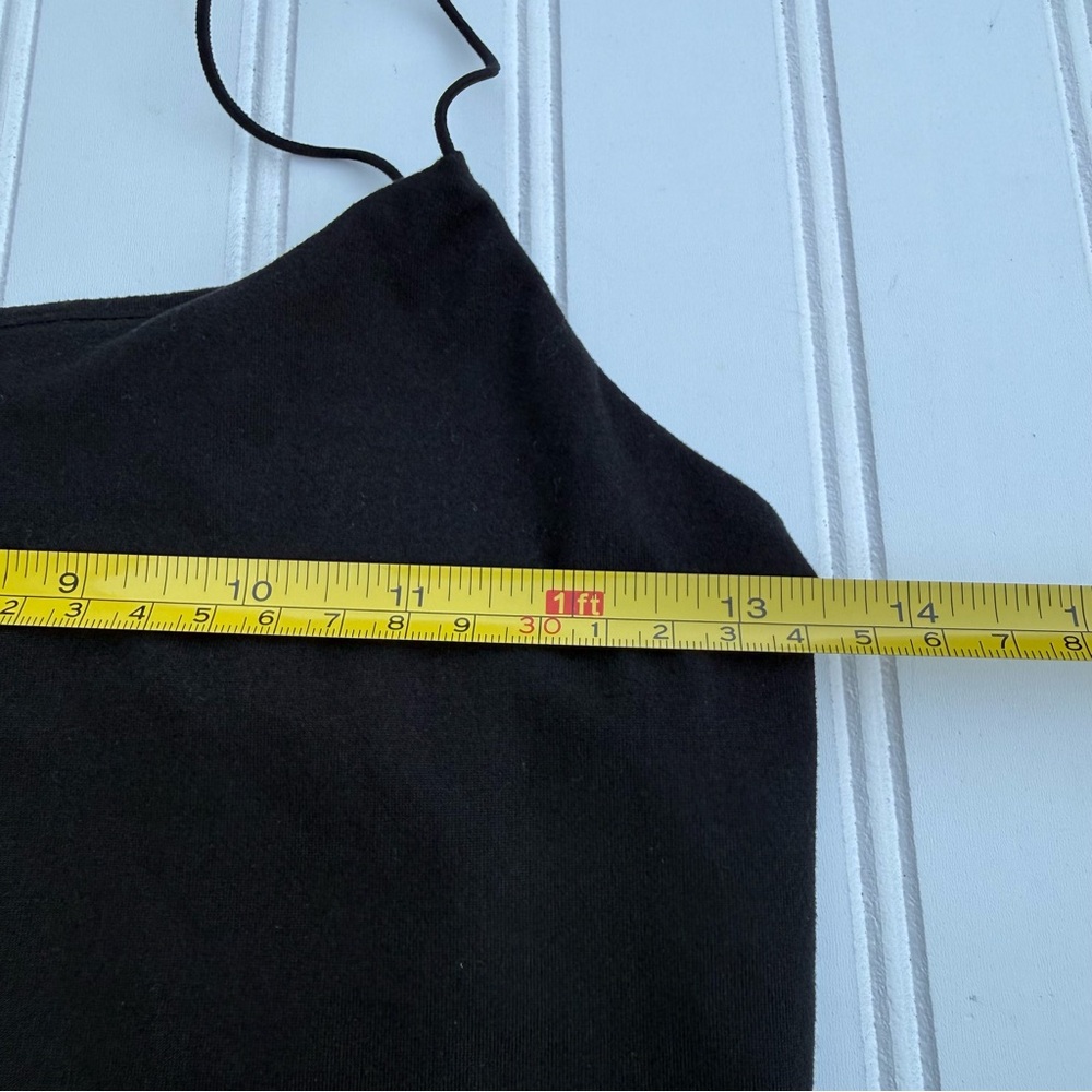 Gaze Elegant Black Tank Crop Top - Picture 4 of 5